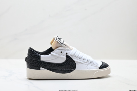 Nike Blazer Low'77 Jumbo Sneakers