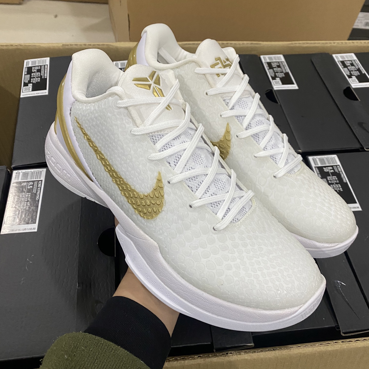 Nike Kobe Basketball Shoes White Gold