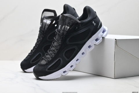 On Running Cloud X FKA Sneakers