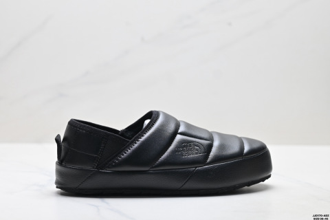 THE NORTH FACE Thermoball Traction Outdoor Functional Shoes