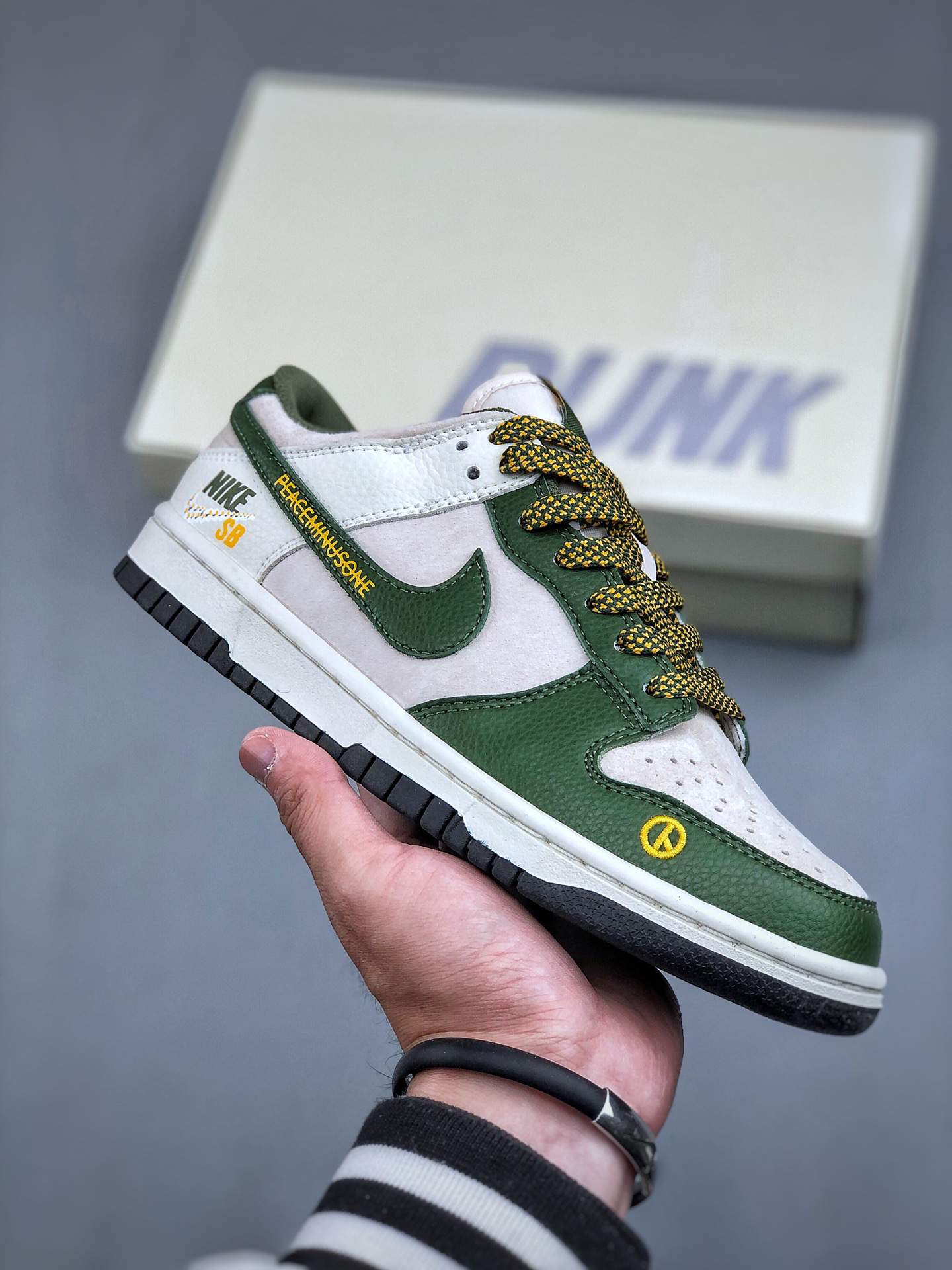 Nike SB Dunk Low x Peaceminusone Green White Sneakers