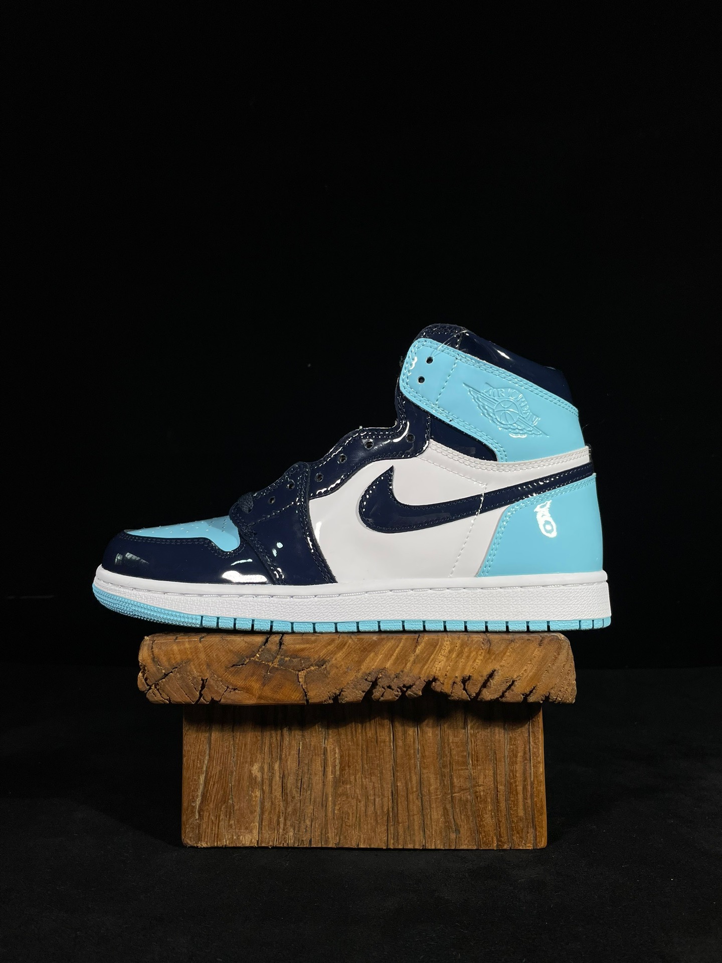 Nike Air Jordan 1 High Navy Light Blue White Sneakers