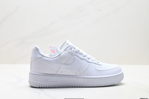 Nike Air Force 1'07 SE Sneakers
