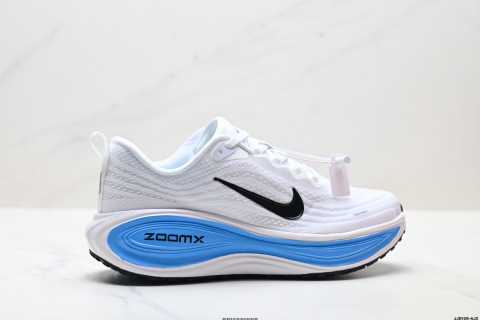 Nike VOMERO PLUS Running Shoes