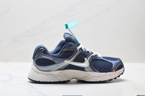 Nike V5 RNR Low-Top Casual Shoes