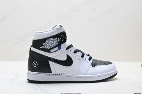 Nike Air Jordan 1 Retro High Basketball Shoes