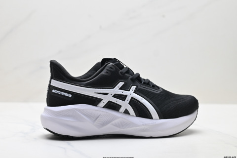 Asics NOVABLAST 5 LE Lightweight Running Shoes